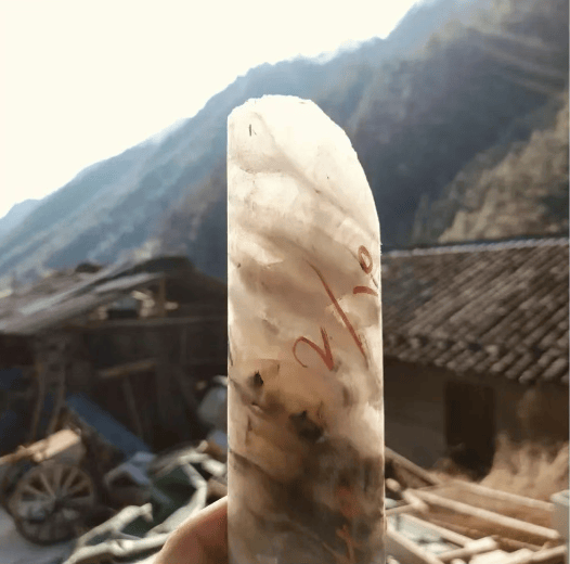 浙江發(fā)現(xiàn)超770萬(wàn)噸大型螢石礦床:螢石